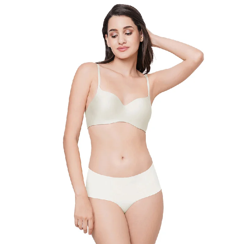 Basic Mold Padded  Non Wired 3/4Th Cup Everyday Wear Seamless T-Shirt Bra - Cream