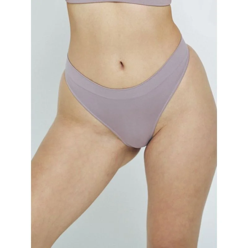 Regular Rise Thong - Seamless Comfort- Champagne